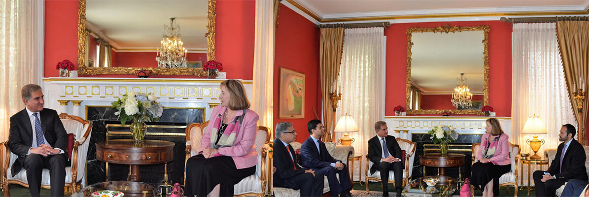 Foreign-Minister-Shah-Mahmood-Qureshi-received-Ms.-Emma-Cochrane